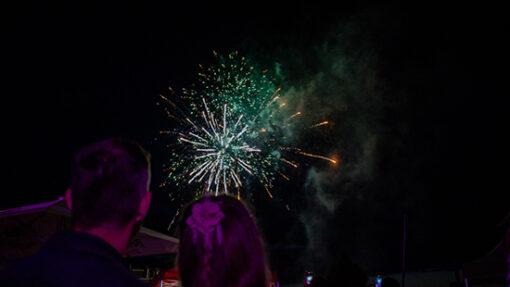 Feuerwerk über der Elbe