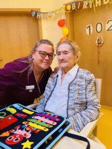 Ständchen und Glückwünsche zum 102. Geburtstag